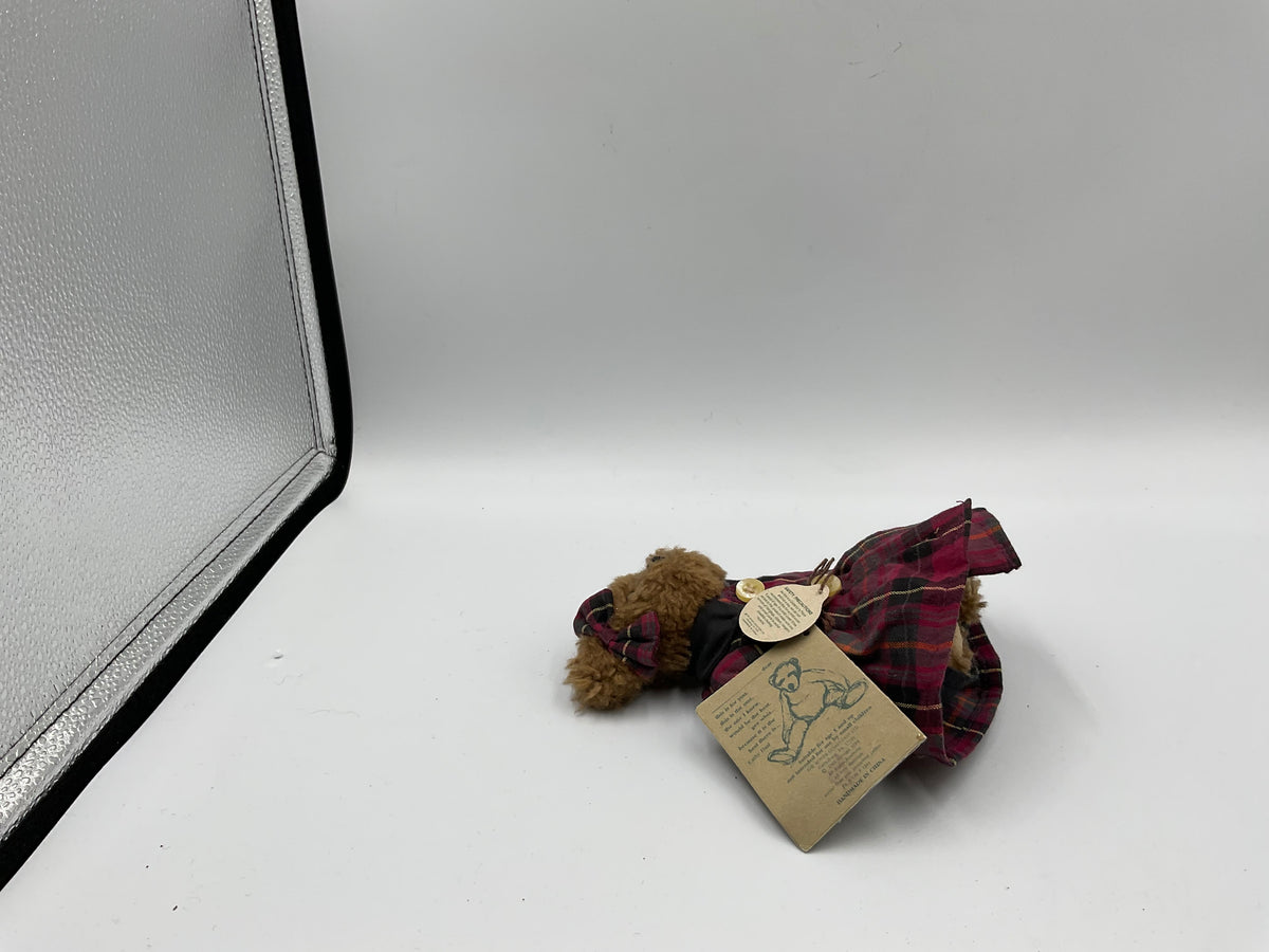 Vintage Boyds Collection Bears Betsey #913952 Plush Bear w Tags