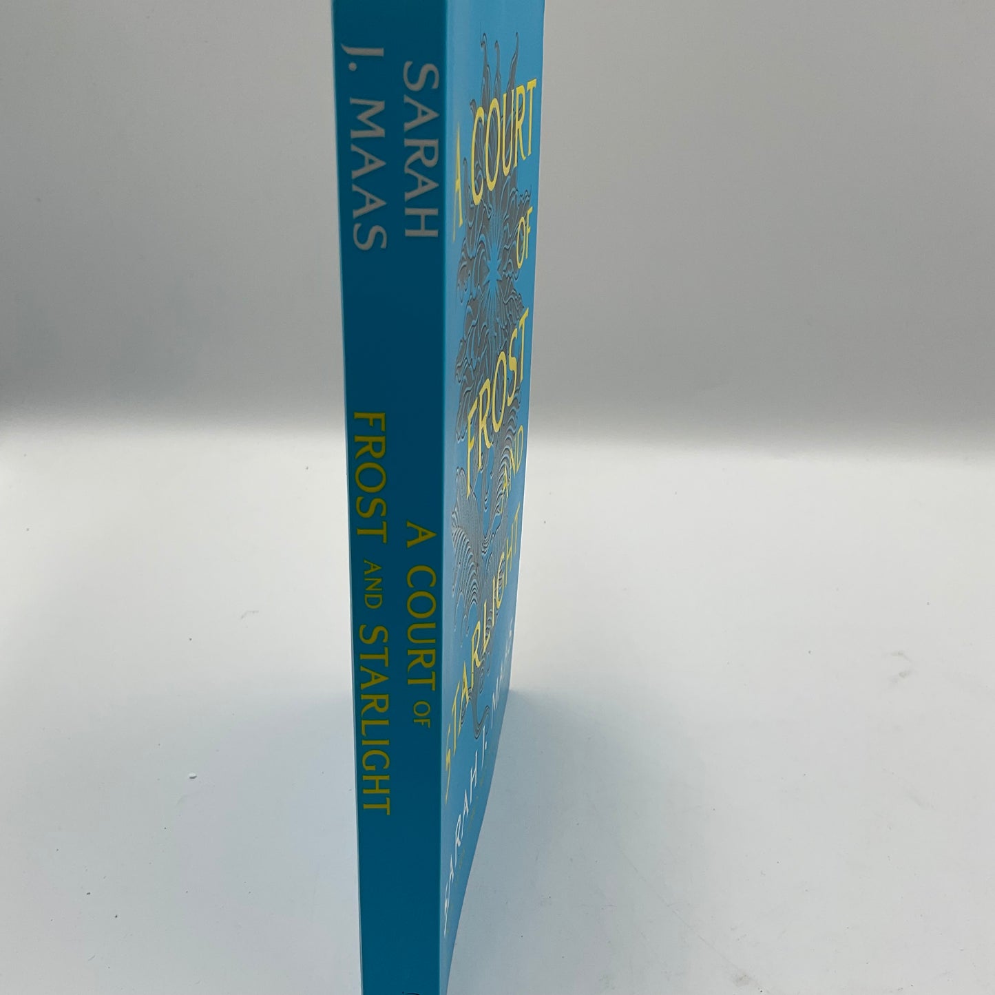 Sarah J.Maas A Court of Frost and Starlight Paperback Book