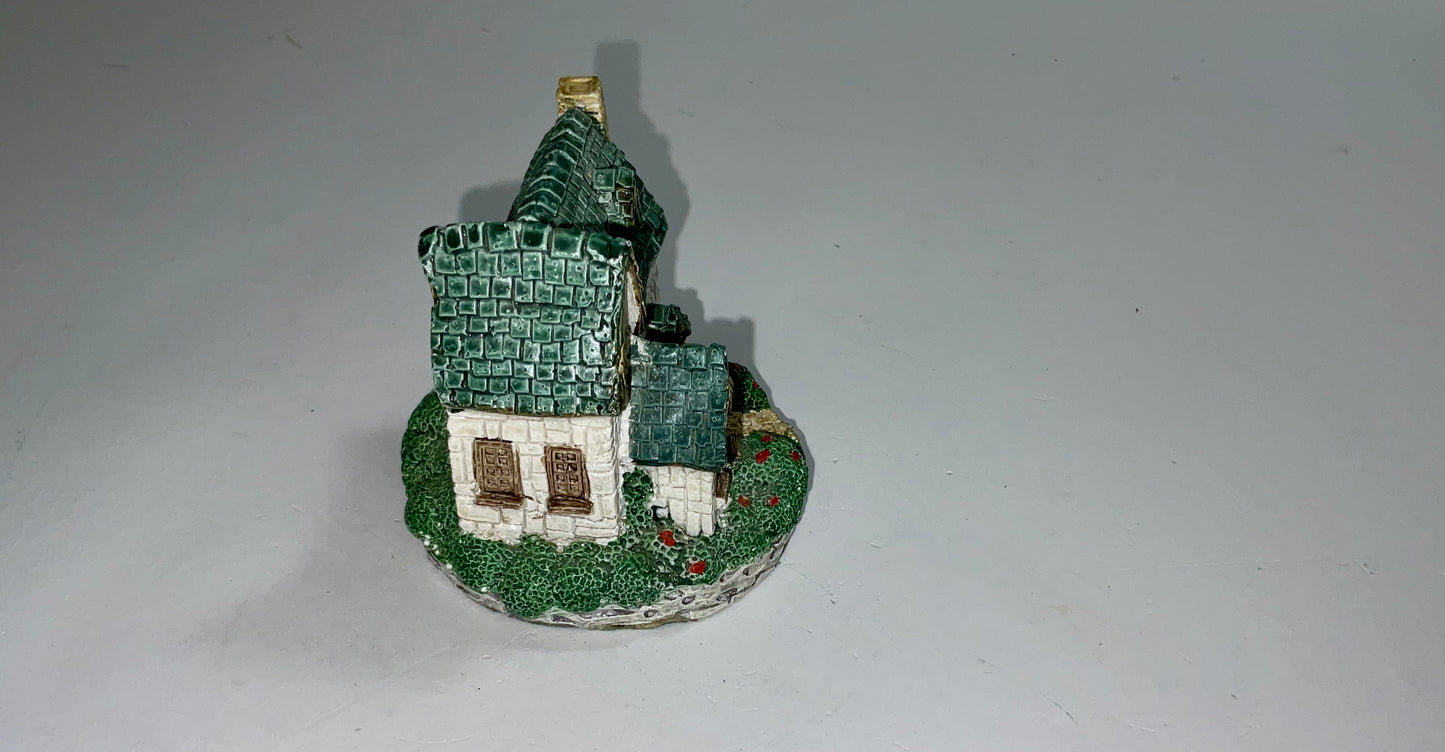 1987 Cornwall Cottage Hampshire Manor Cottage Figurine