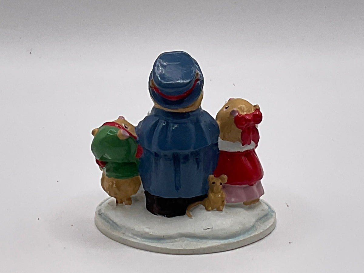 Avon Gift Collection Vintage Forest Friends Caroling Trio Mini Figurine Christmas Holiday Decoration Decor with Original Box