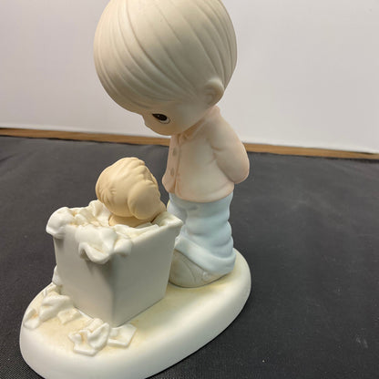 Precious Moments PM-882 "You Just Can't Chuck A Good Friendship" Figurine W/ Box