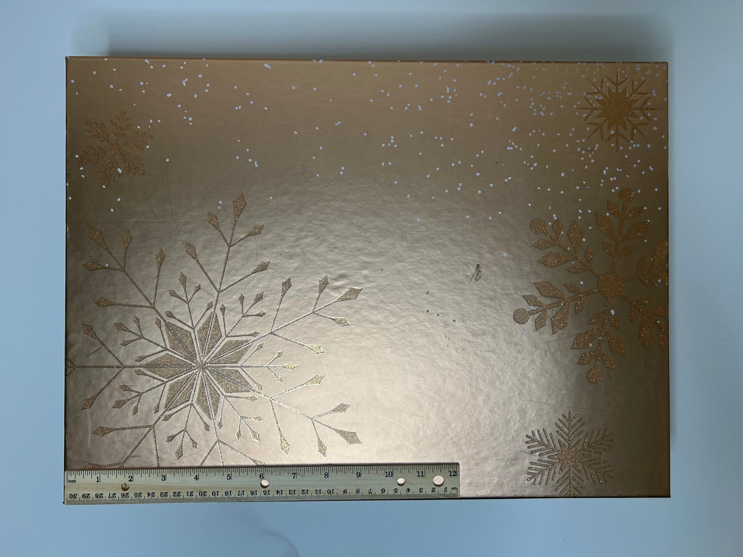 Daisy Fuentes 5 Piece Self Care Set Robe Slippers Lotions