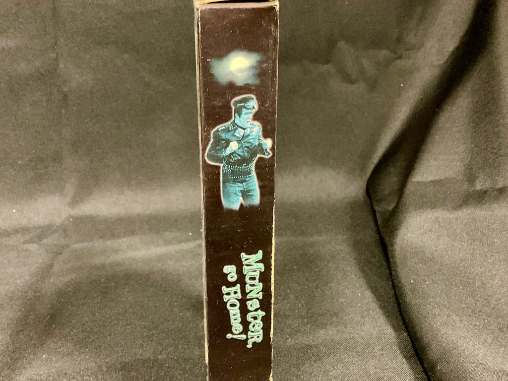 Munsters Go Home! Vintage 1996 VHS Video Tape Movie UNSEALED UNTESTED