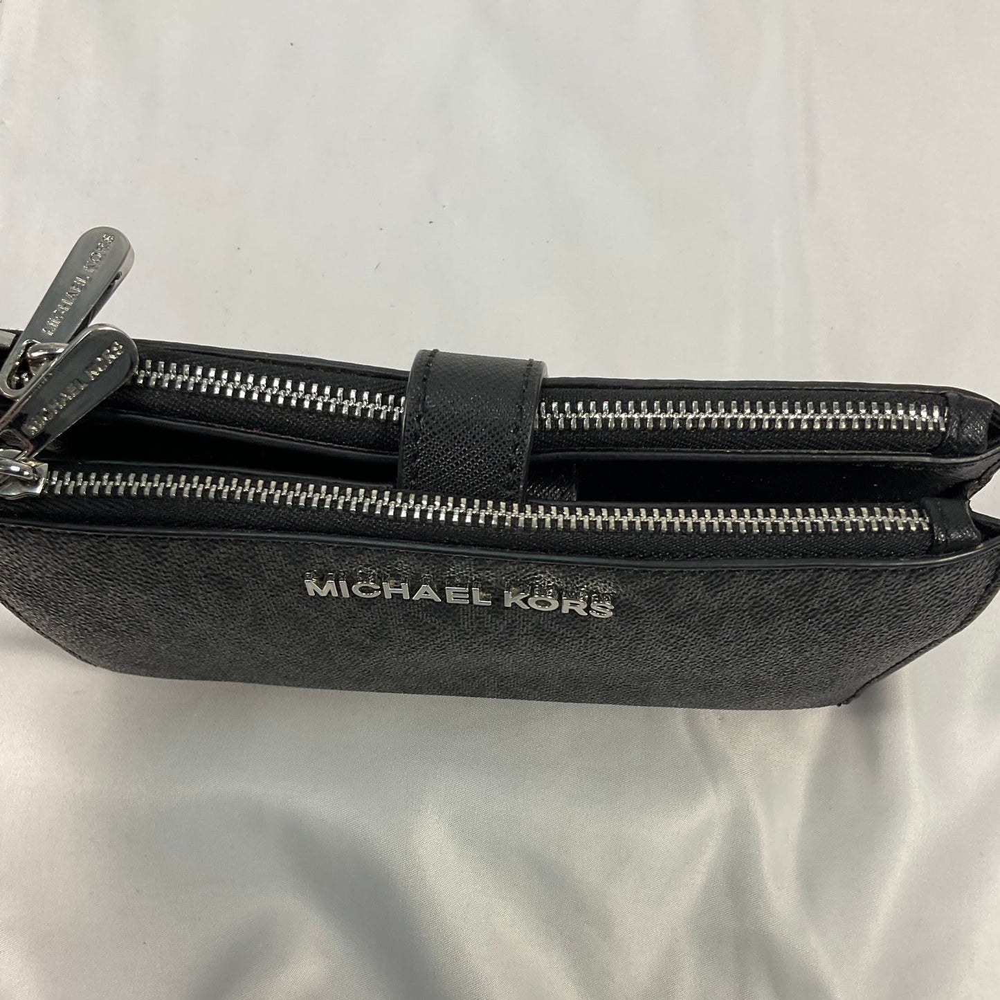 Michael Kors Signature Logo Double Sided Black Leather Zipper Clutch Wallet Carrier