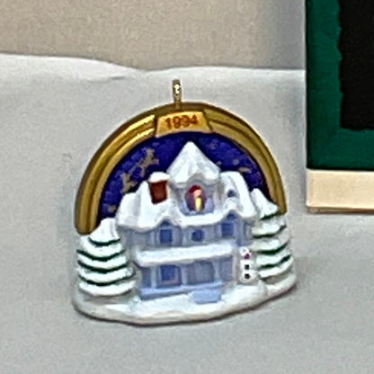 Miniature Hallmark Moving Keepsake Ornament in Box 1994 A Merry Flight