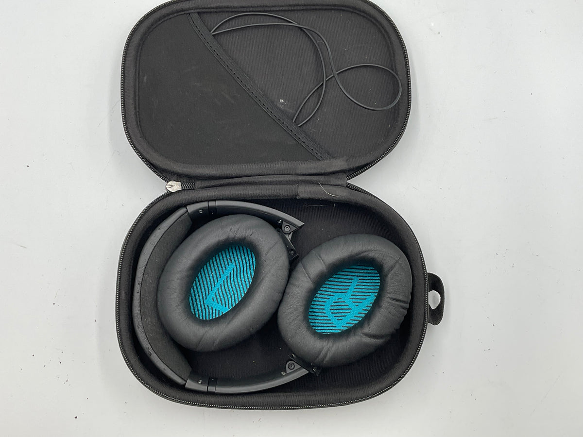 Noise Cancellation Black With Teal Fabric Earcups with Hard Case Untested