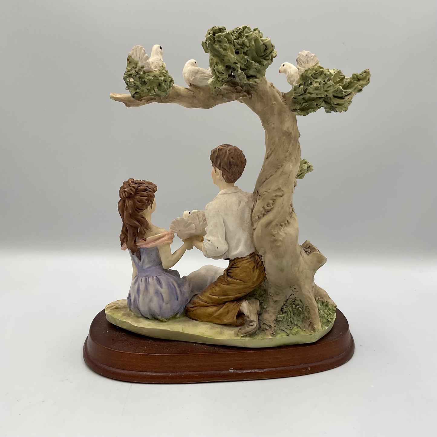 The Mirella Collection Vintage Figurine Couple In A Romatic Scene