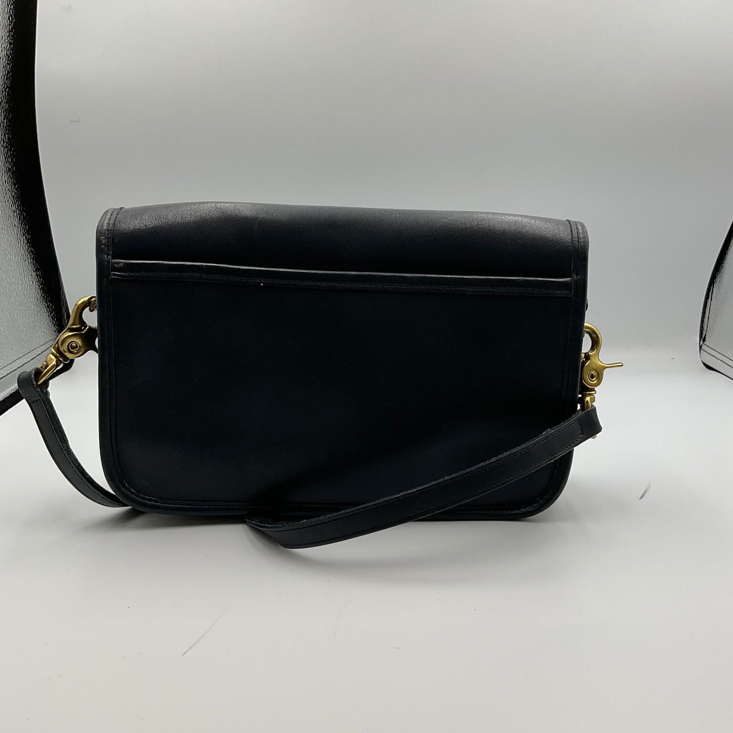 Coach Navy Leather Crossbody Shoulder Bag Gold Turn Lock