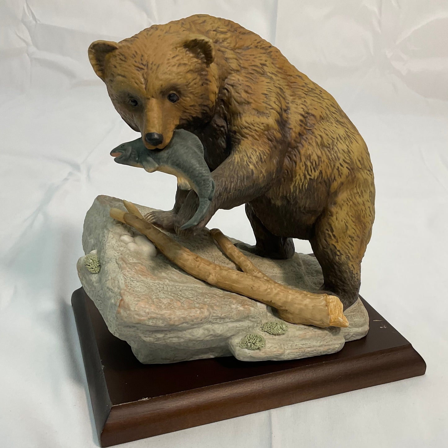 Brown Bear Vintage 1994 Homco Masterpiece Porcelain Endangered Species Series