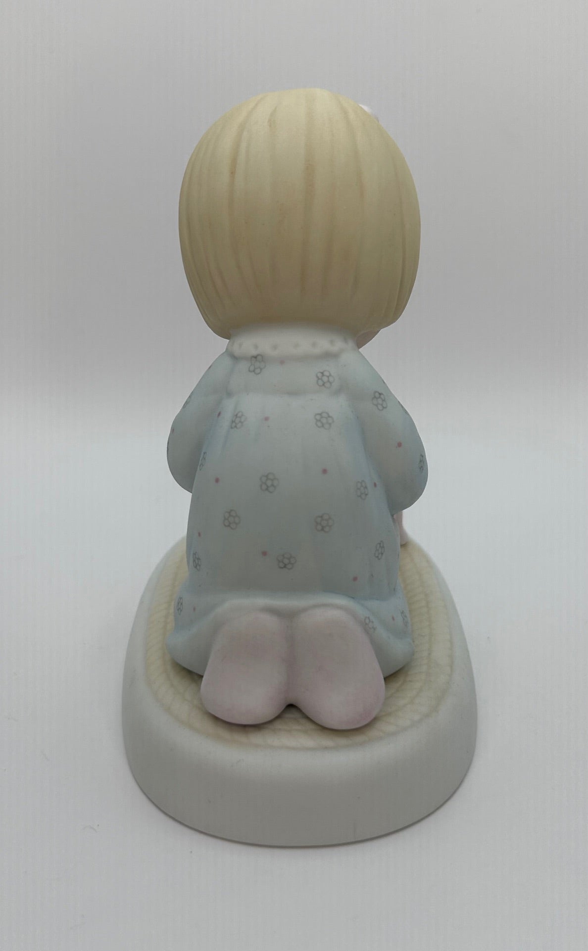 Precious Moments Vintage 1983 Members Only Figurine Dawn's Early Light Orig Box