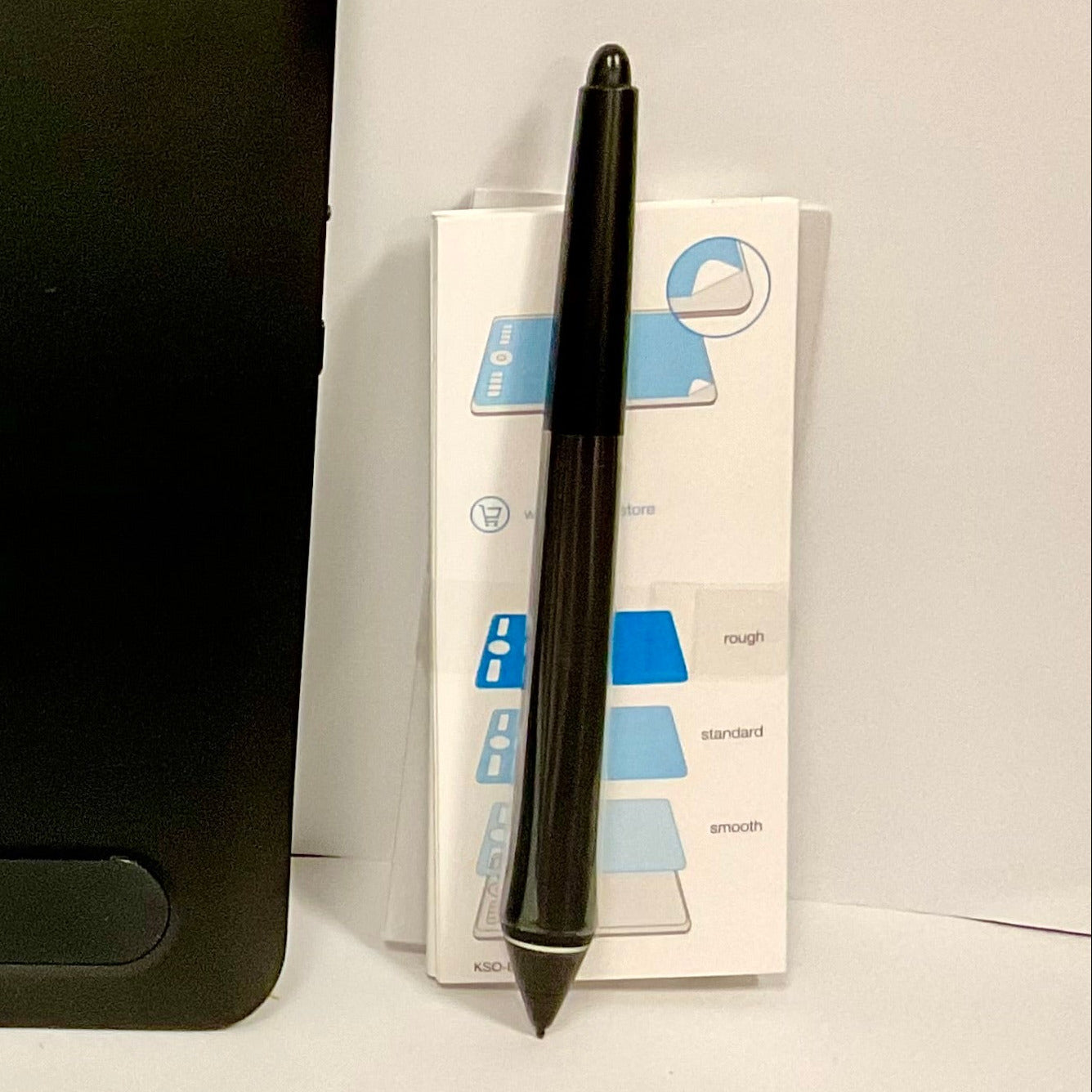 Wacom Intuos Pro Graphic Tablet Paper Edition Medium PTH660P Untested