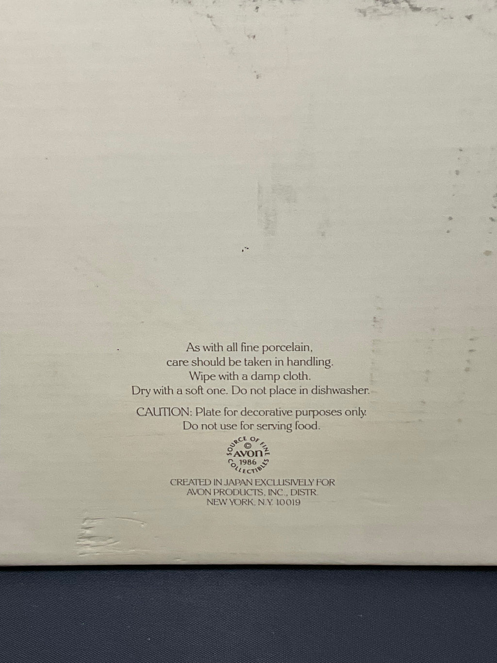 Avon Classic 14K Gold Trim Porcelain Wedding Plate Vintage 1986 in Original Box