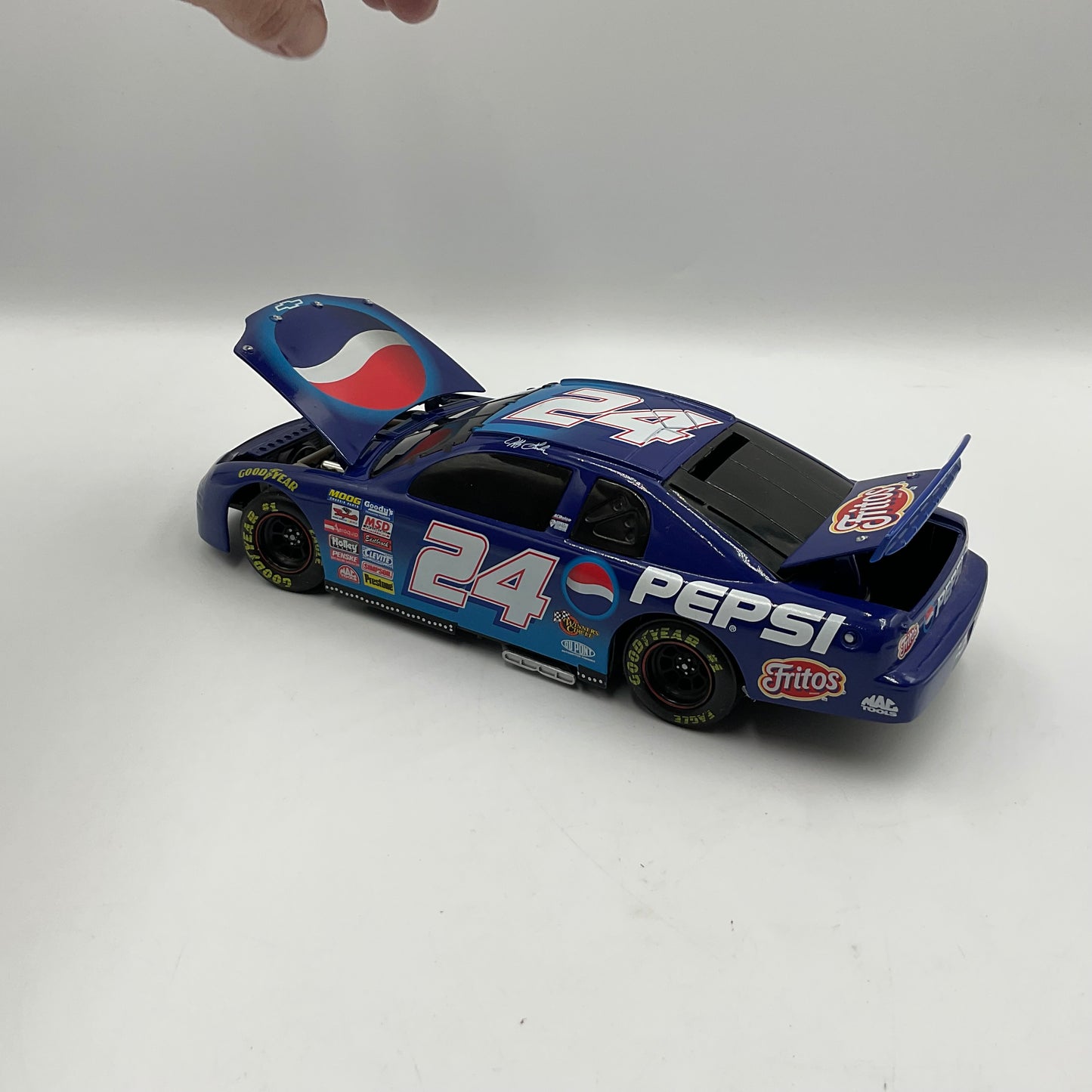 Jeff Gordon #24 Pepsi 1:24 Scale Die-cast Replica