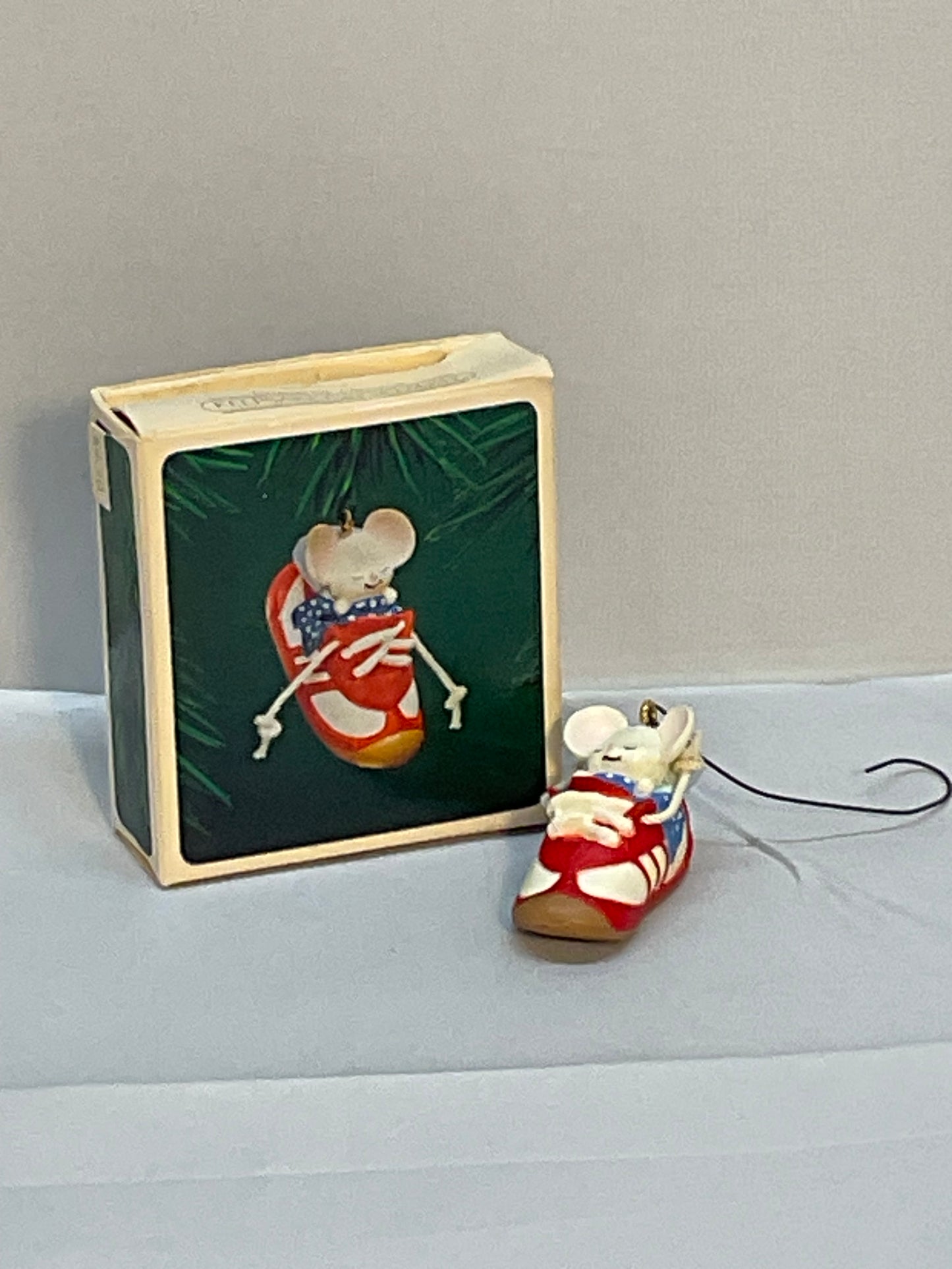 1983 Hallmark Keepsake Christmas Ornament Sneaker Mouse Vintage w/Box