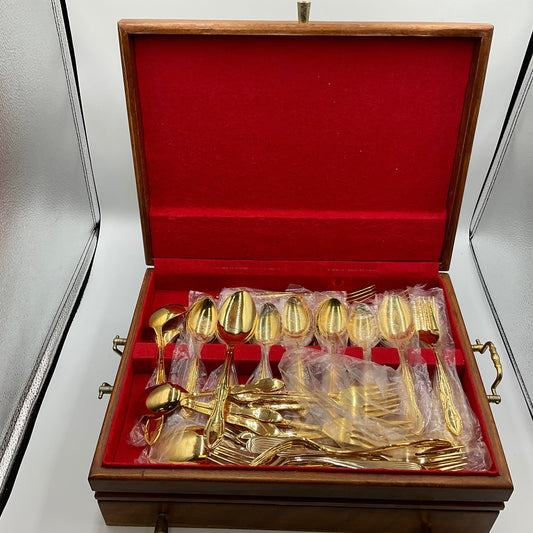 Golden Silverware Set