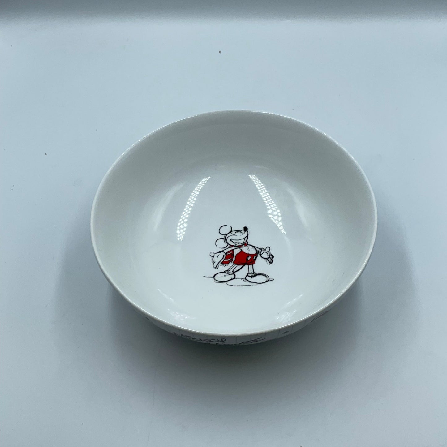 Ready JB Disney’s Sketchbook Mickey Mouse Large serving Bowl