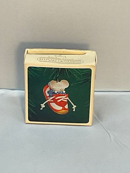 1983 Hallmark Keepsake Christmas Ornament Sneaker Mouse Vintage w/Box