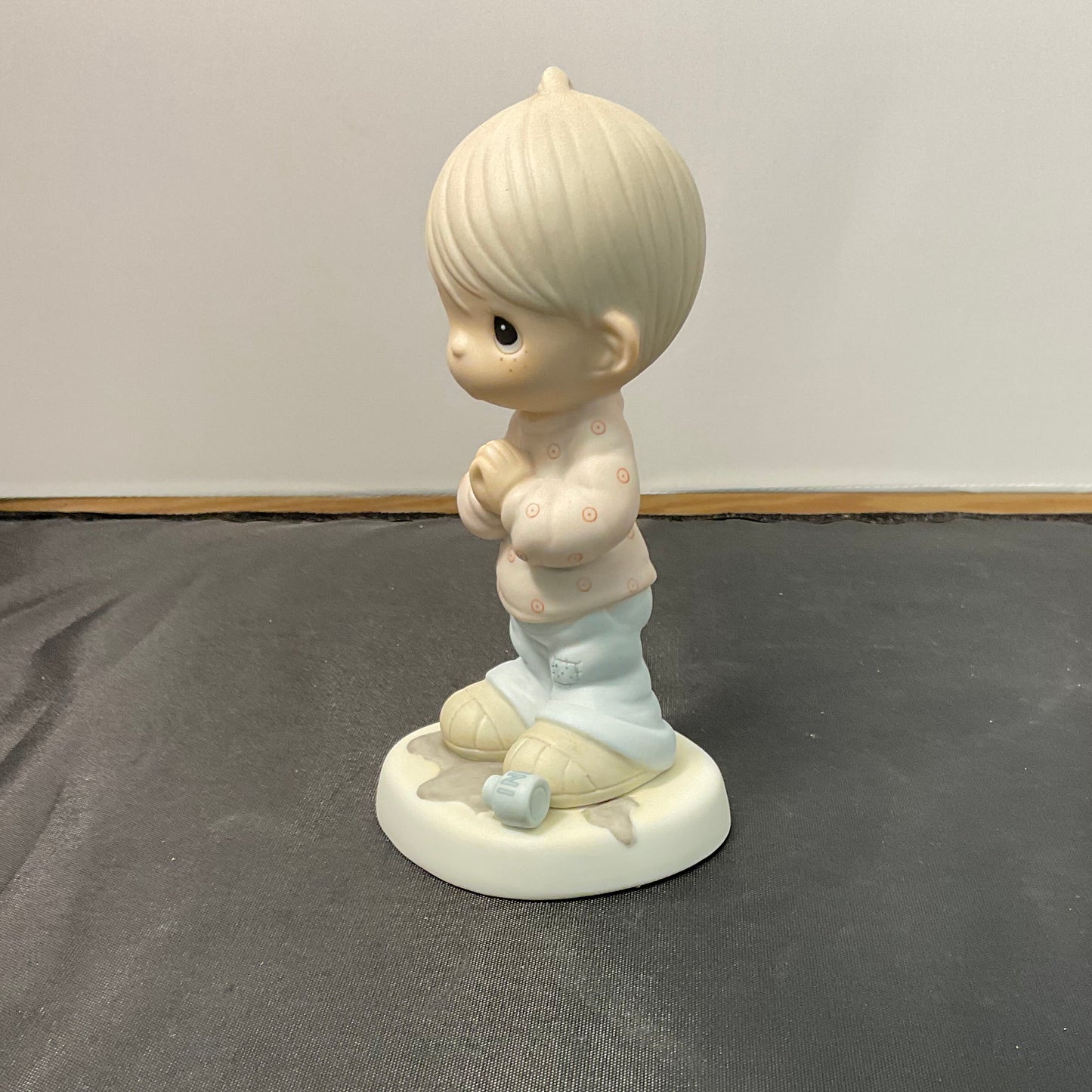 Precious Moments Vintage 1986 Help Lord I'm In A Spot Hand Painted Porcelain Collectible Figurine