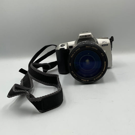 Minolta Maxxum STsi 35mm SLR Film Camera w/ Sigma 28-200mm Untested
