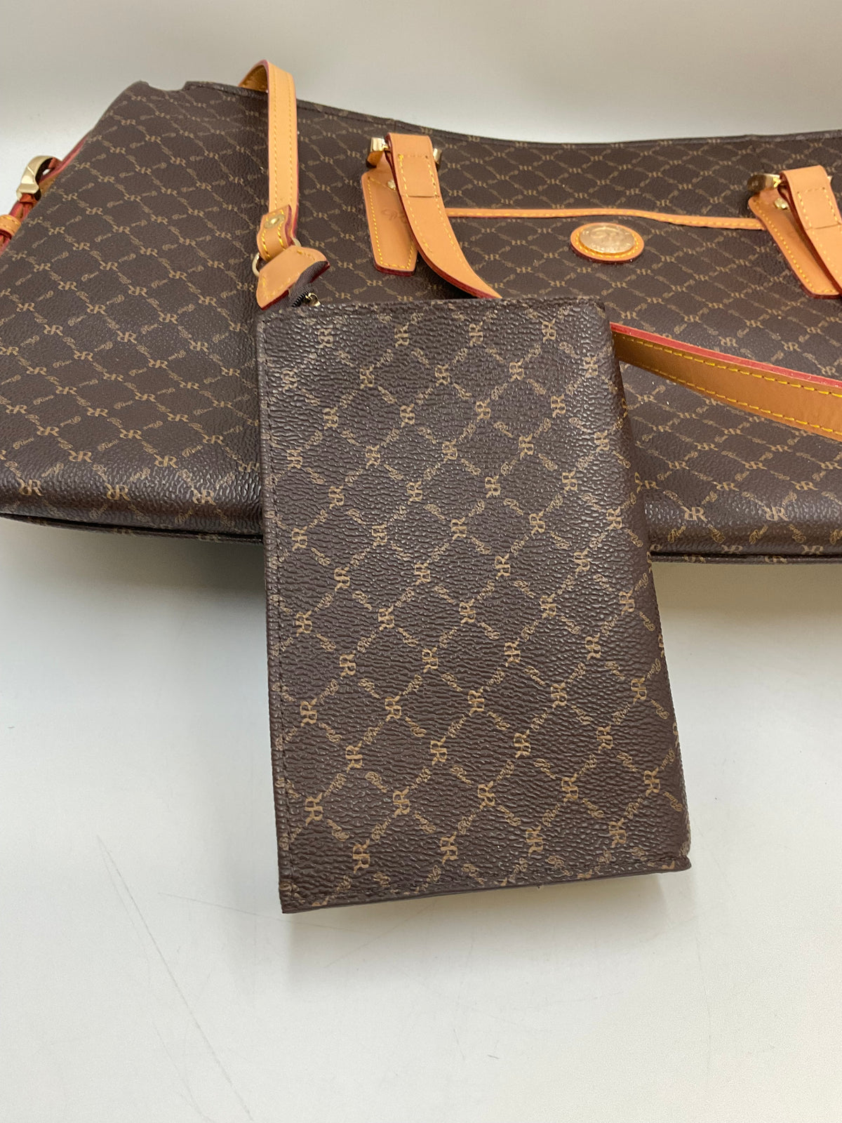 Rioni Moda Italia Tote Traveler Bag Espresso Brown Monogram STN-20033