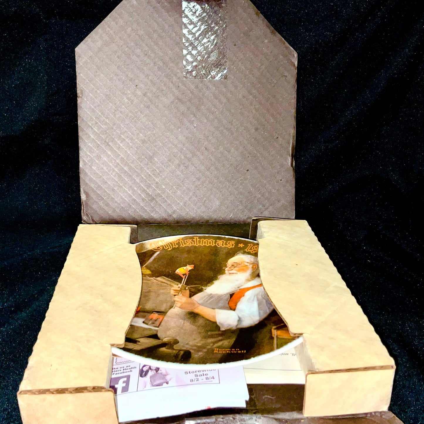Norman Rockwell Santa in His Workshop Vintage 1984 Limited Edition Collector Plate