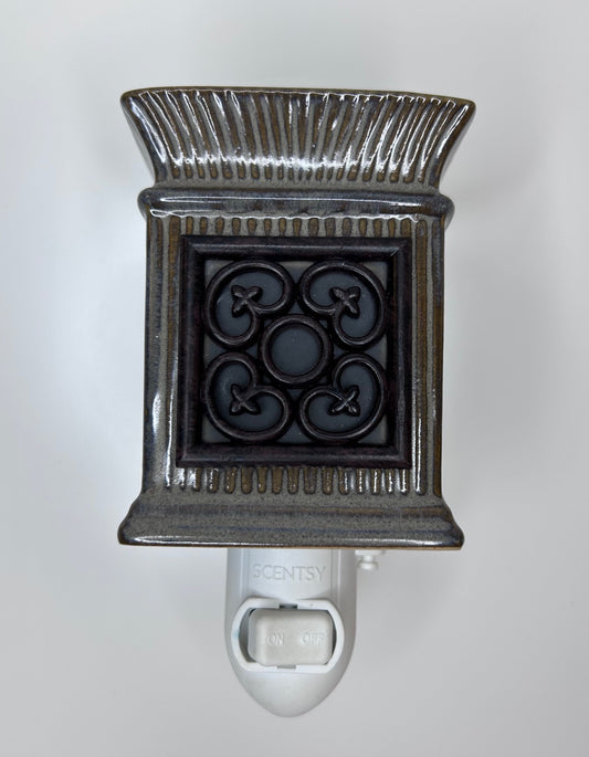 Scentsy Moss Wax Oil Candle Fragrance Warmer Plug In