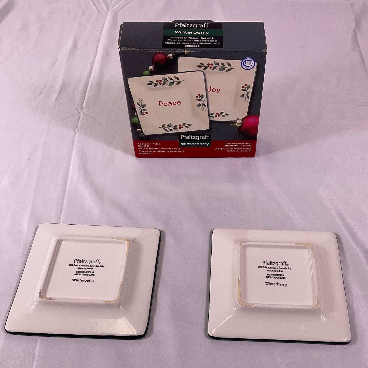 Pfaltzgraff Winterberry Peace Joy 2 Appetizer Plate Set 5.5 Inch Square New in Box