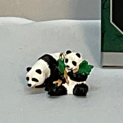 1998 Hallmark Keepsake Miniature Ornament "Peaceful Pandas" NIB Noah's Ark