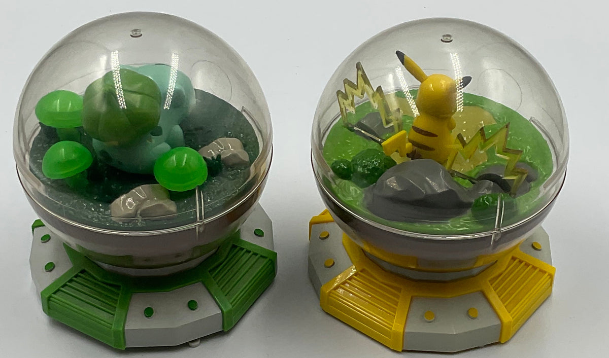 Pokémon Terrarium Pikachu and Bulbasaur Illuminated Terrarium LOT