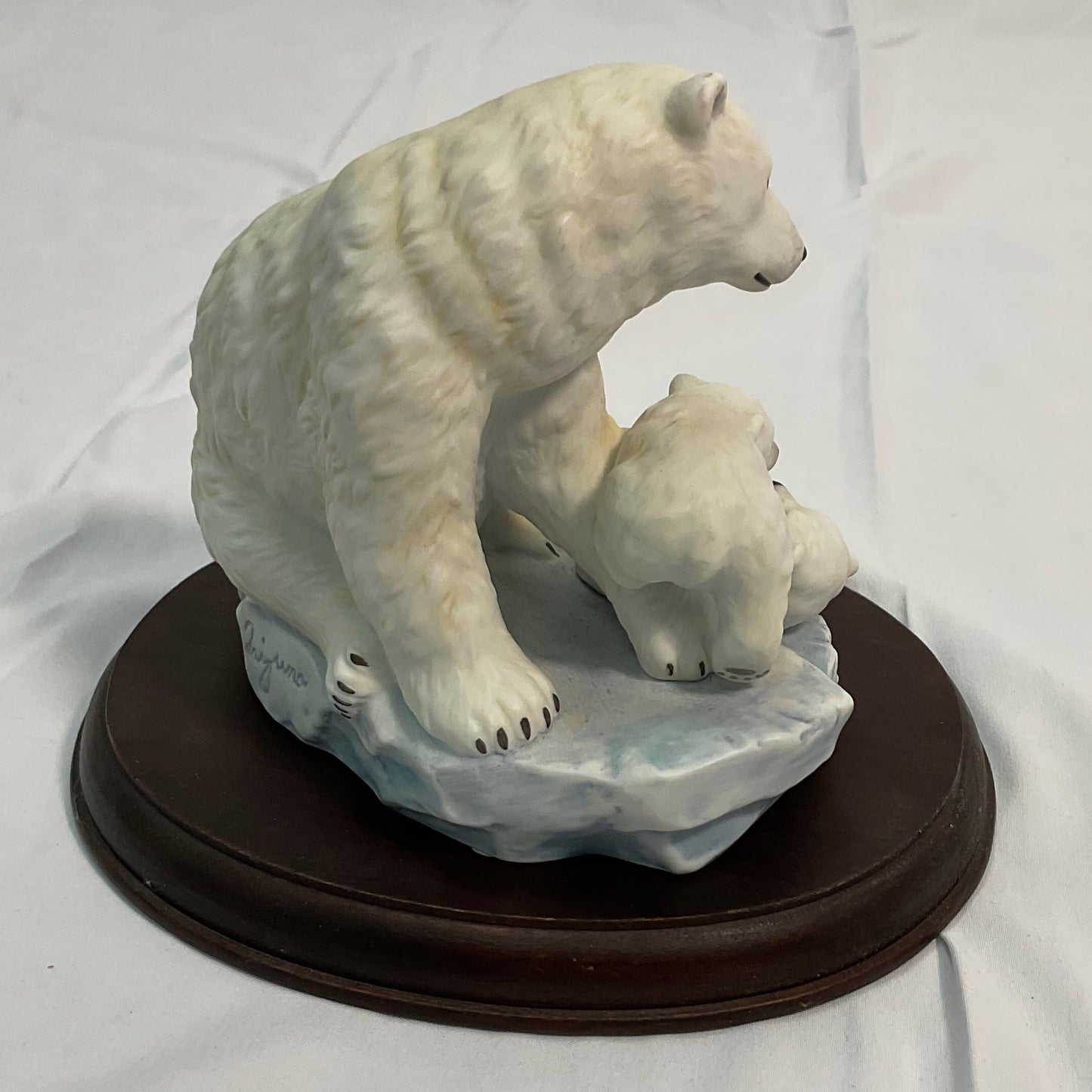 Polar Bear and Cubs Vintage 1993 Masterpiece Porcelain Homco Endangered Species Series
