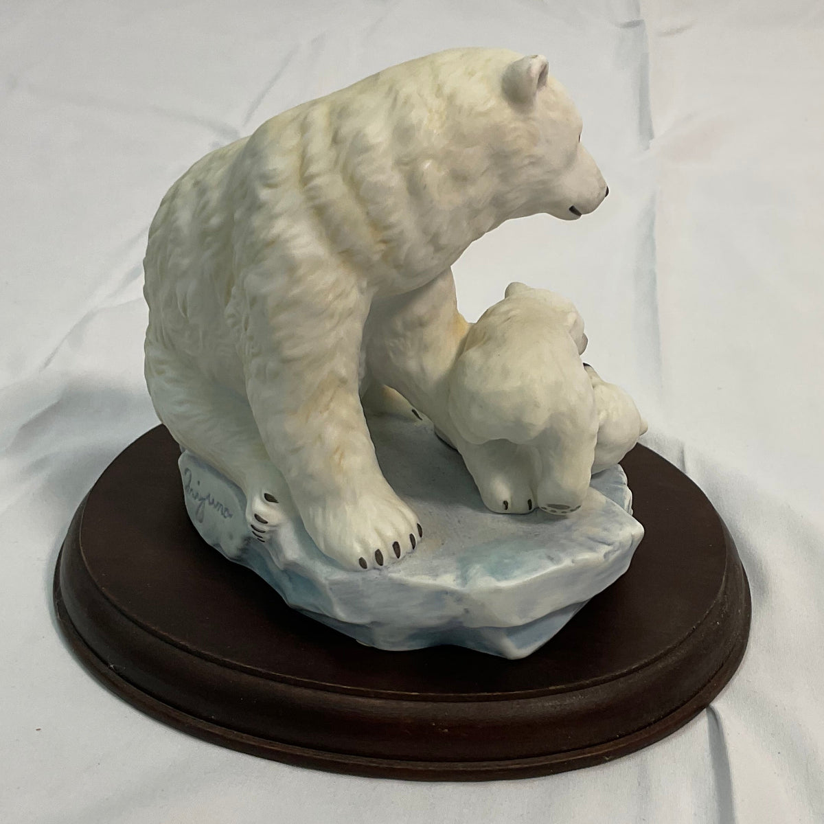 Polar Bear and Cubs Vintage 1993 Masterpiece Porcelain Homco Endangered Species Series