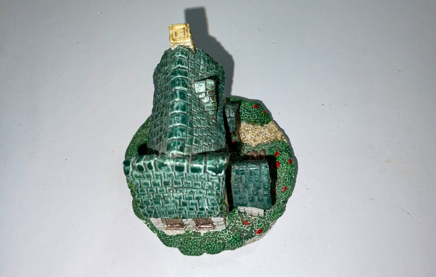 1987 Cornwall Cottage Hampshire Manor Cottage Figurine