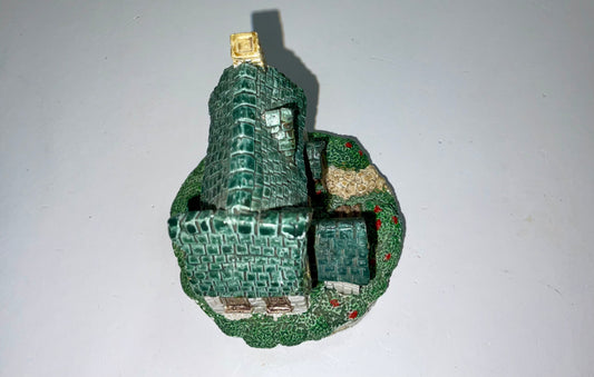 1987 Cornwall Cottage Hampshire Manor Cottage Figurine