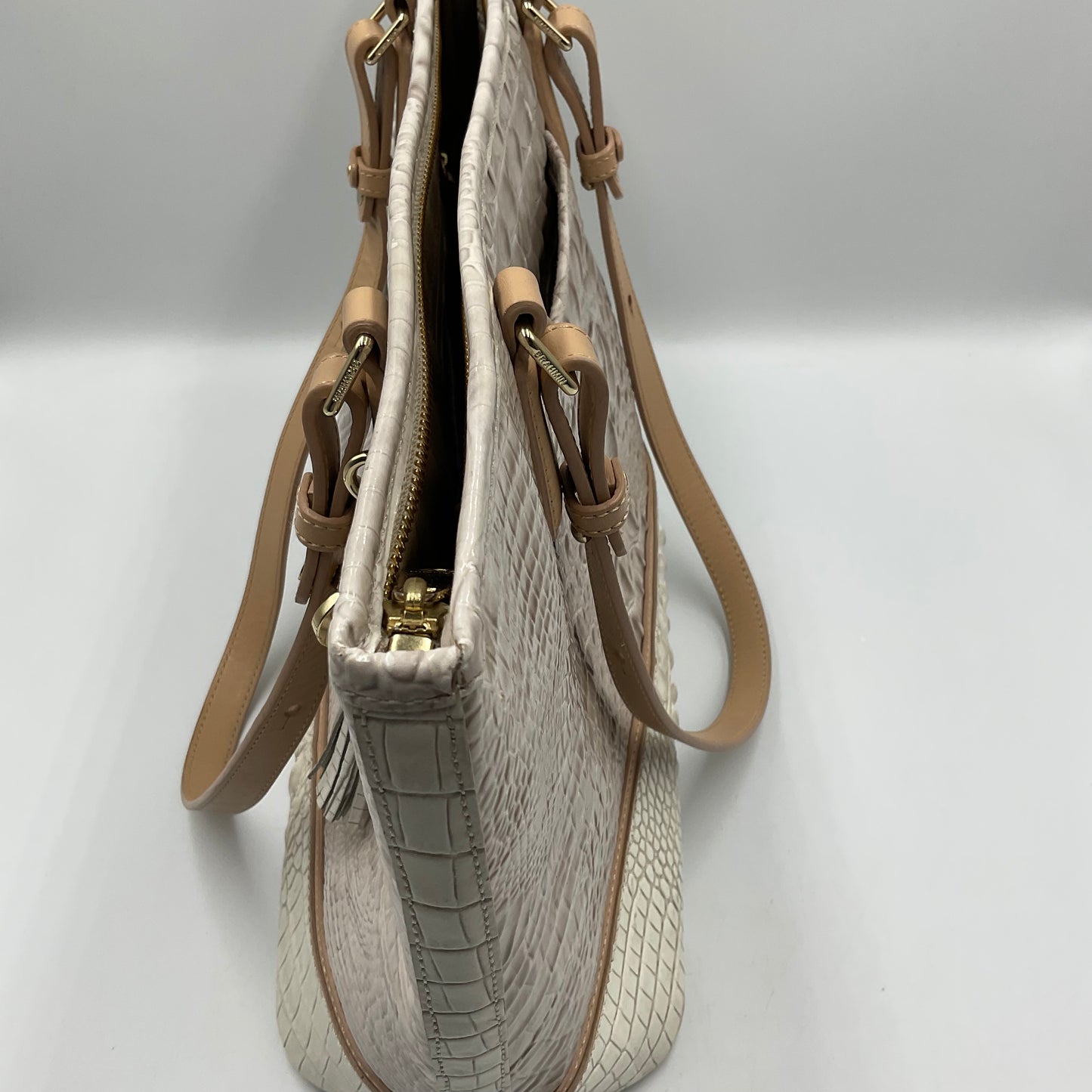 Brahmin White Handbag Distint Embossed Crocodile Texture Light Tan Straps