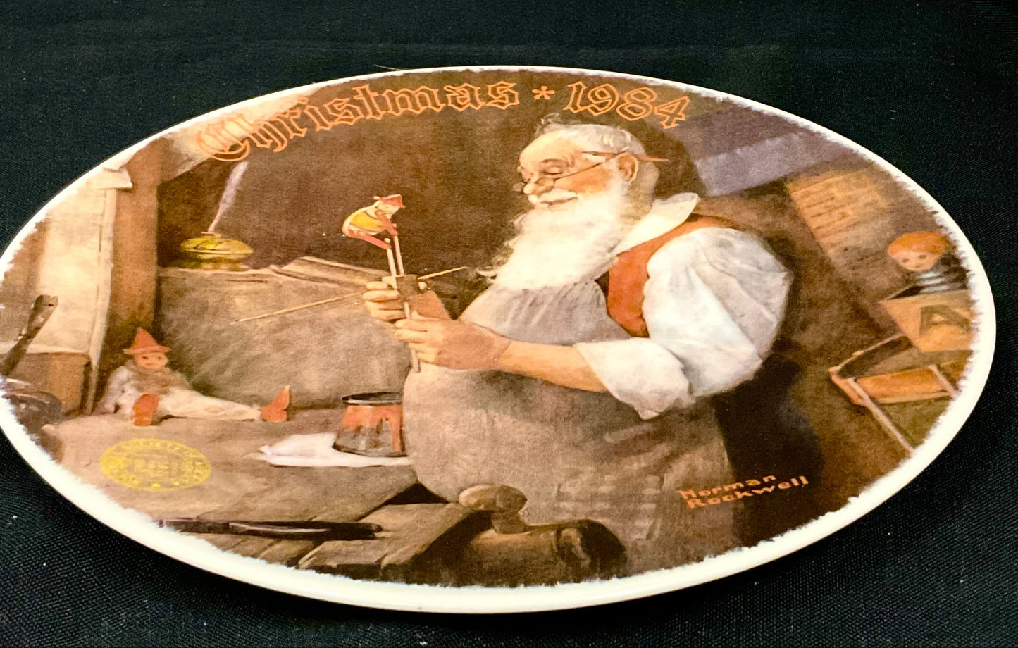 Norman Rockwell Santa in His Workshop Vintage 1984 Limited Edition Collector Plate