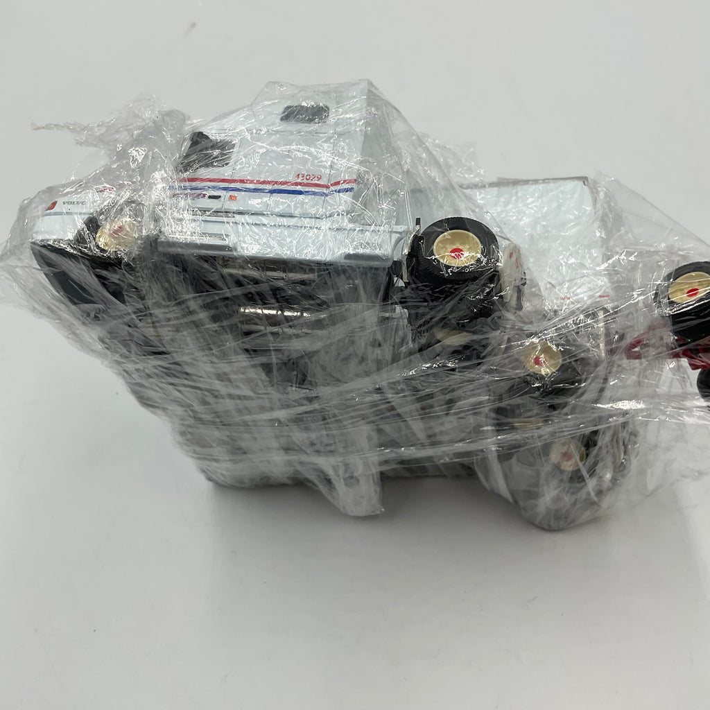PEM Watkins Motor Lines Volvo Sleeper Cab Double Pup Trailers 1:64 Hartoy