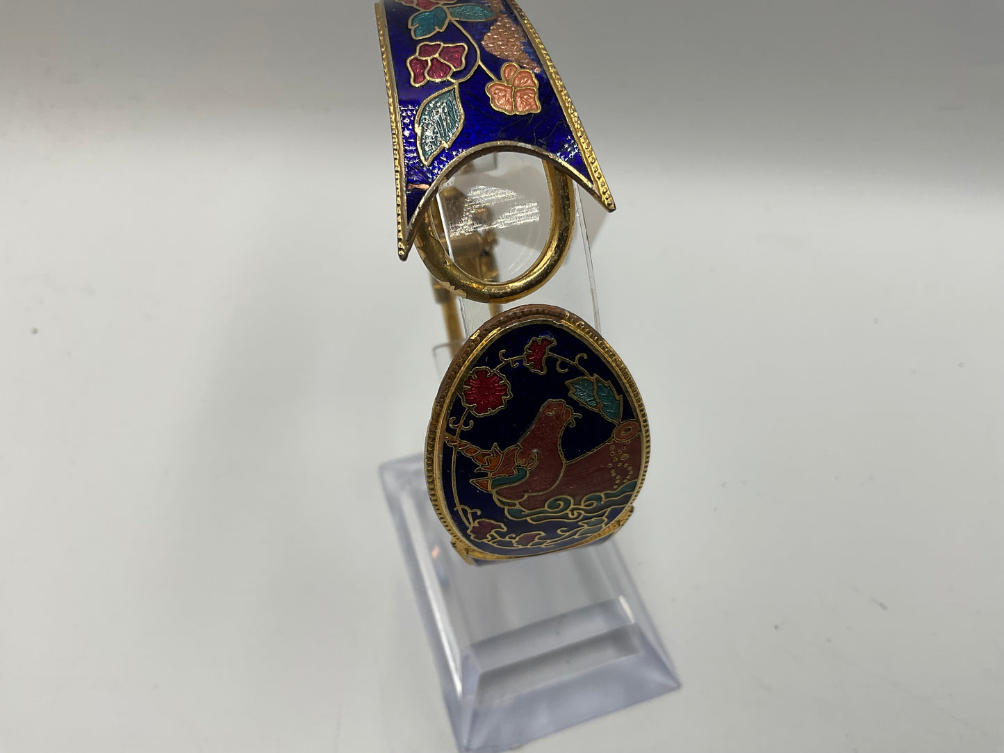 Vintage Hinged Clamper Oval Blue Enamel