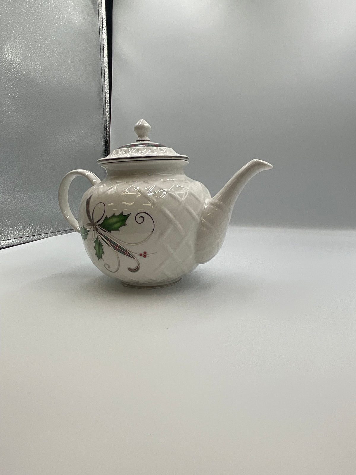 Lenox Teapot Holiday Nouveau Platinum Carved Quilted Holly