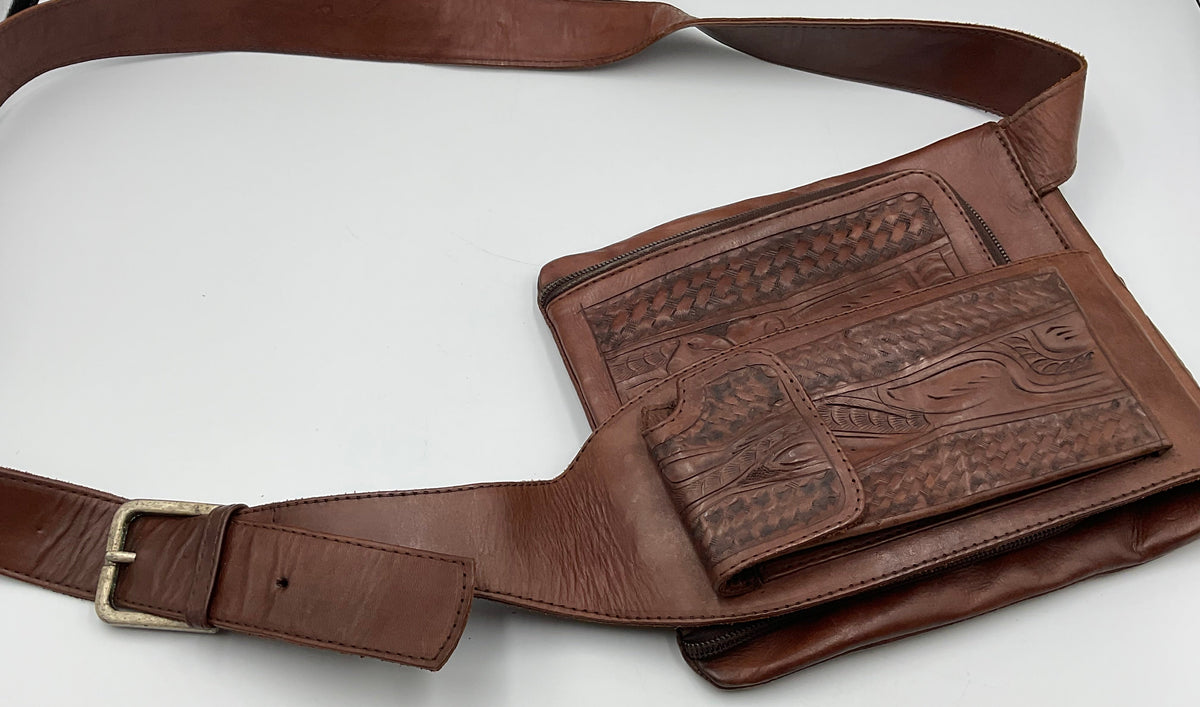 Leaders in Leather Brown Hand Tooled Leather Western Crossbody Messenger Bag