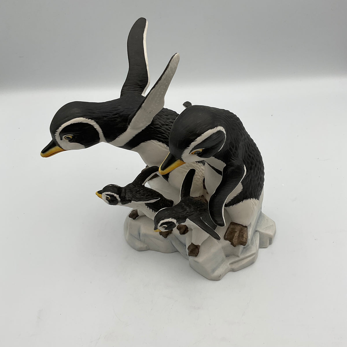 Franklin Mint Watch Me Hand Painted Porcelain Penguins Figurine 1989