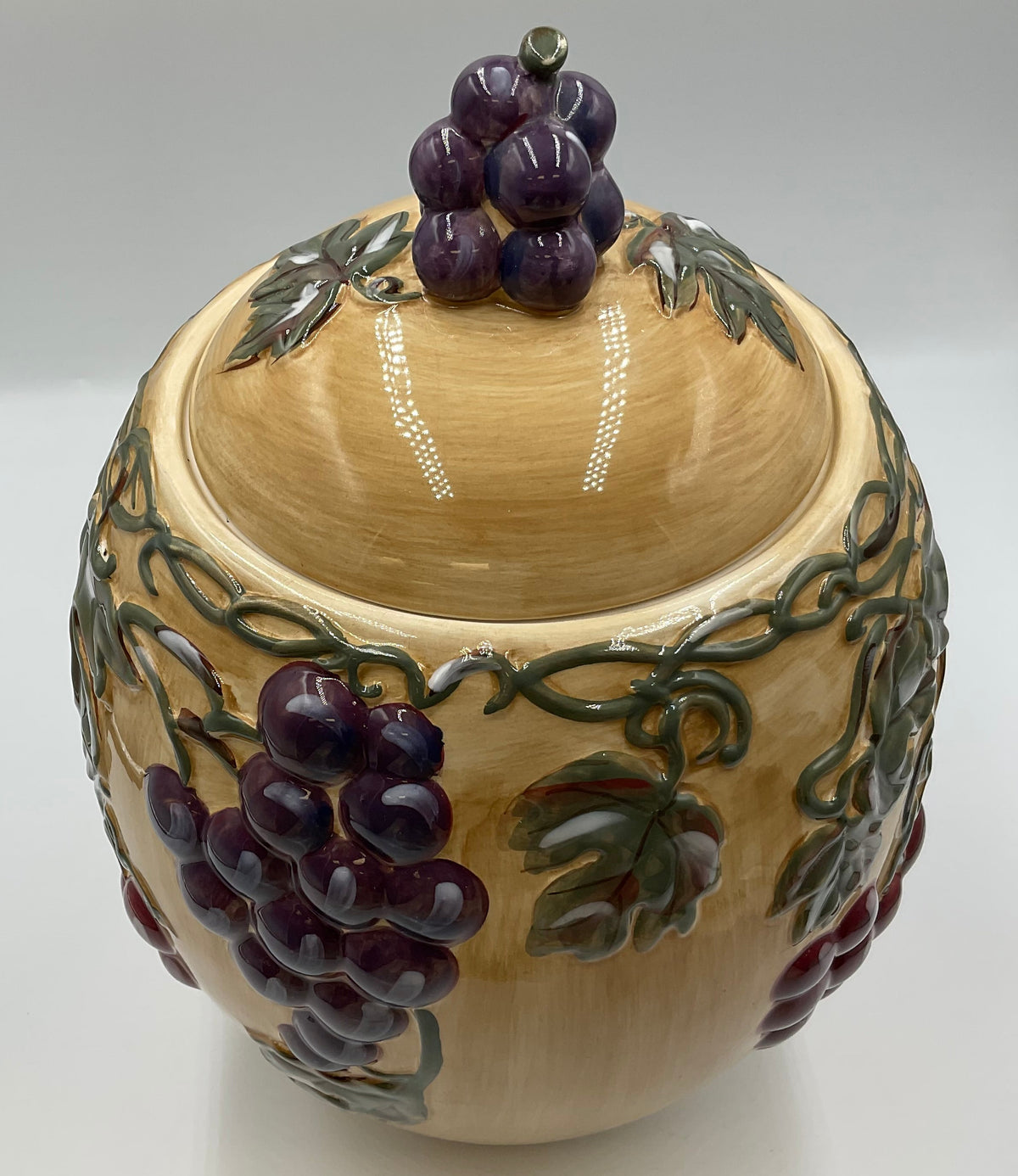 Noble Excellence Meritage Grape Vine Ceramic Covered Canister Jar