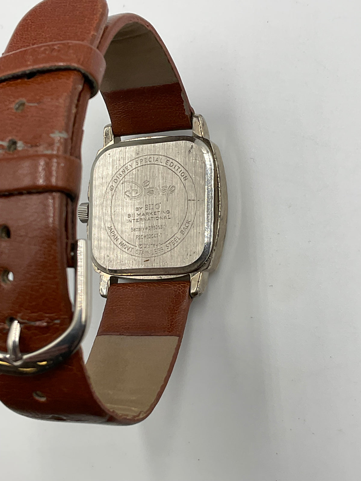 Disney Winnie the Pooh Special Edition Watch w/ Tin Brown Leather Band