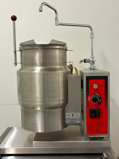 Brand New 2024 Vulcan K6Ett-7 6 Gallon Tilting Electric Steam Jacketed Kettle 7.5kw 208V with Base Table Stand