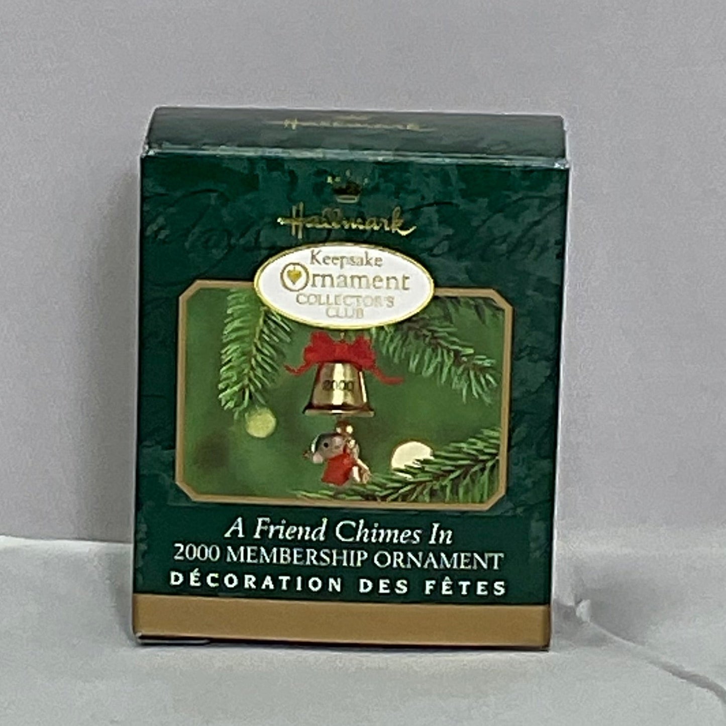 2000 Hallmark Keepsake Collectors Club Ornament "A Friend Chimes In" w/Box