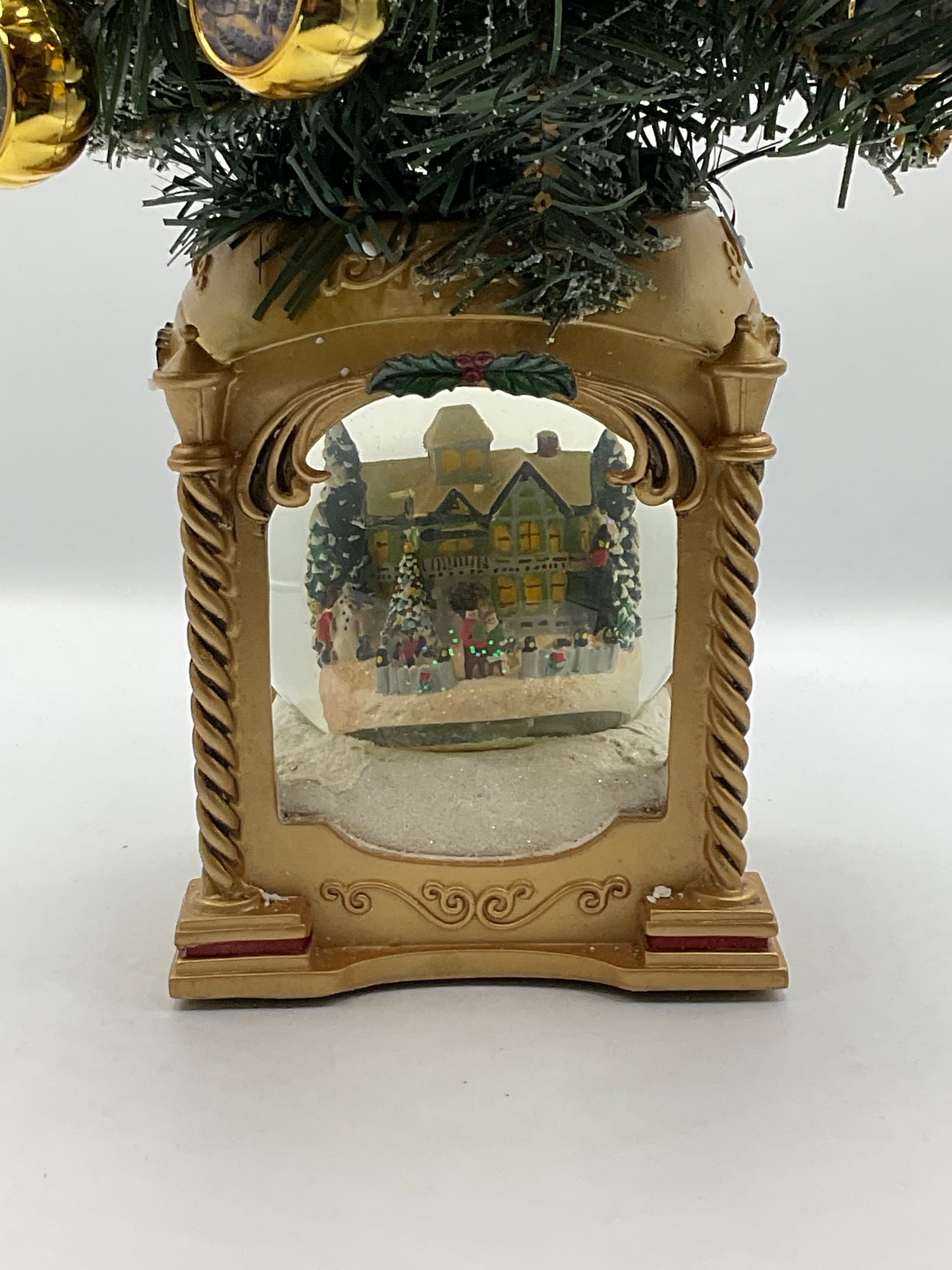 Thomas Kincaid Illuminated Musical Snow Globe Tabletop Christmas Tree