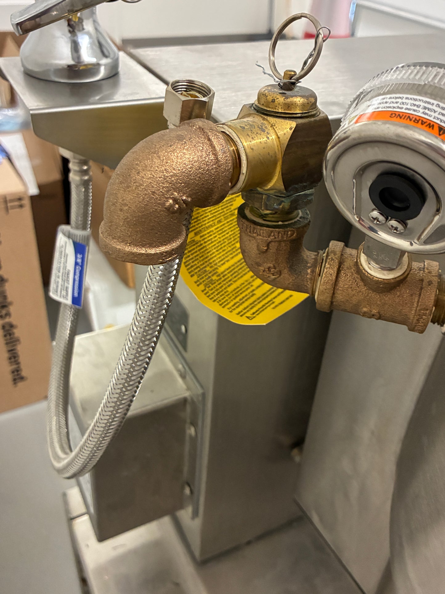 Brand New 2024 Vulcan K6Ett-7 6 Gallon Tilting Electric Steam Jacketed Kettle 7.5kw 208V with Base Table Stand