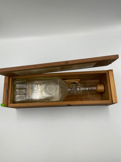 Jack Daniel’s Whisky set with whiskey bottle