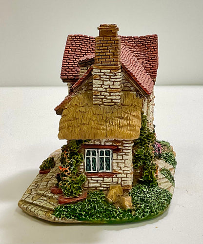 Lilliput Lane "Inglewood" Cottage Miniature Collectible