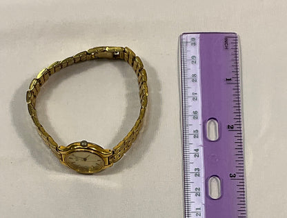 Seiko Gold Tone Round Case Vintage Quartz Stainless Steel Women's Watch New Battery