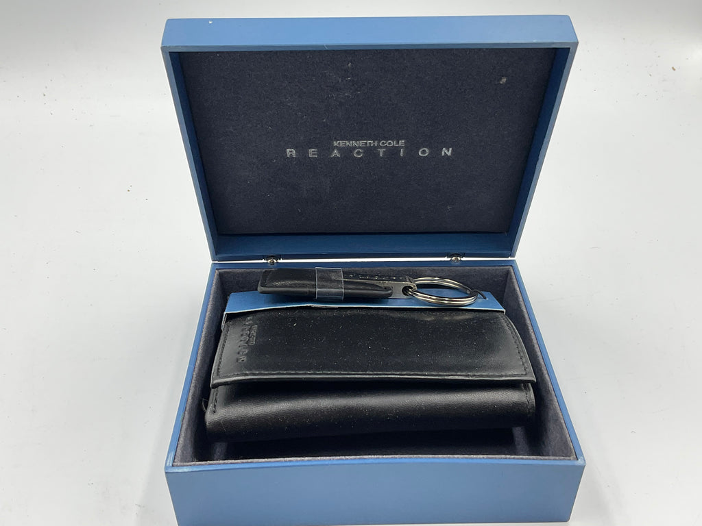 Kenneth Cole Reaction Men's Wallet & Keychain gift set